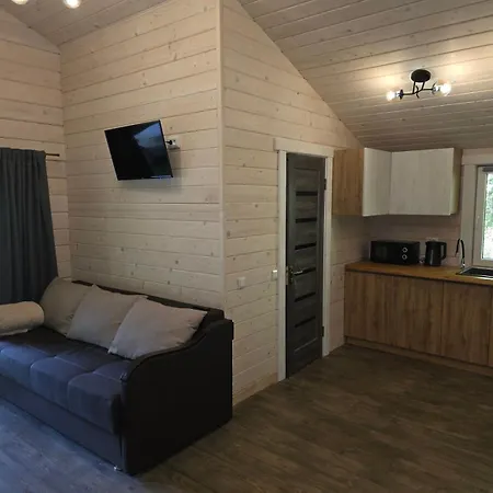 чорногірський двір Dzembronia