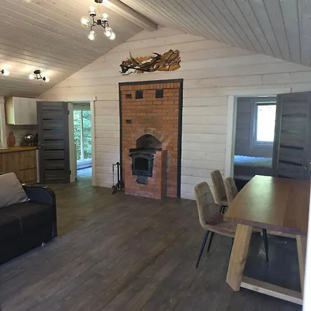 чорногірський двір Dzembronia